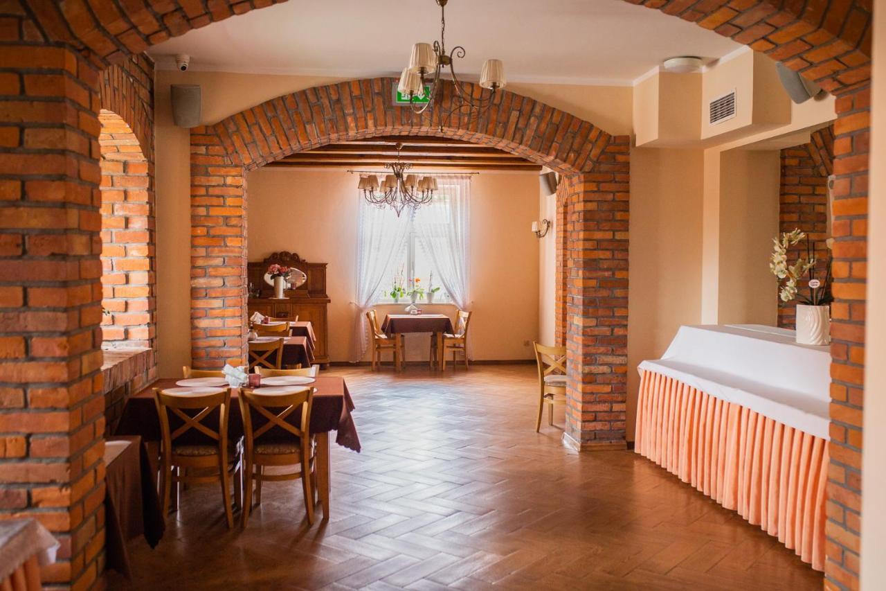 Hotel Przedzamcze Dzialdowo Kültér fotó